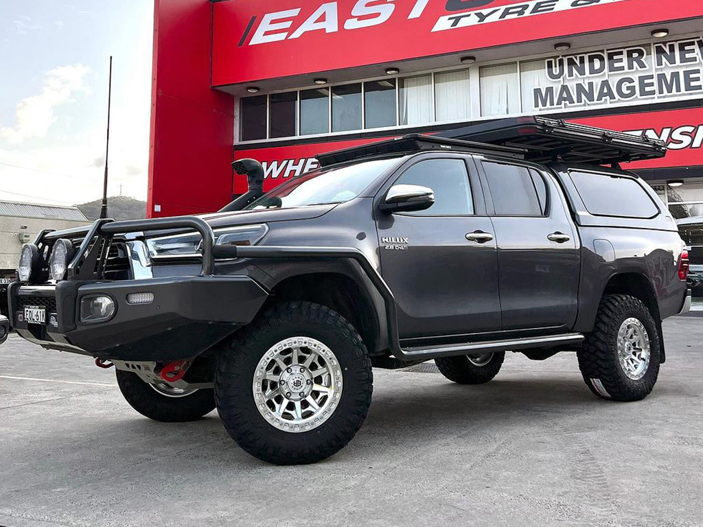 Toyota Hilux | Black Rock Cage Silver Machined Wheels